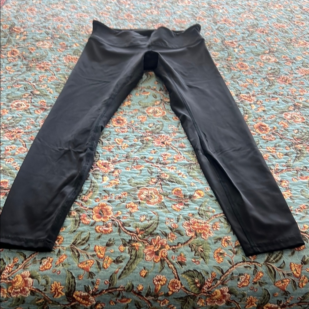 Lululemon black leggings